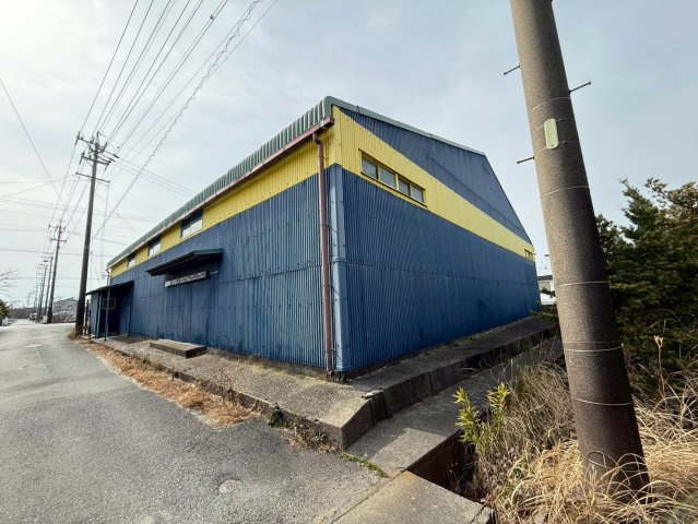 馬郡町4057番倉庫の外観