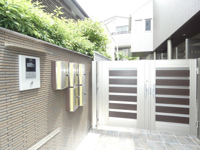 【エントランス】