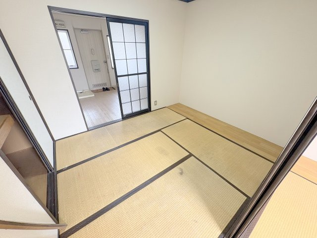 コーポ鼓ヶ滝の和室