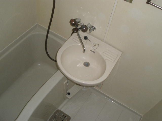 ＭＹ　ＹＯＵ　ＨＯＵＳＥの浴室