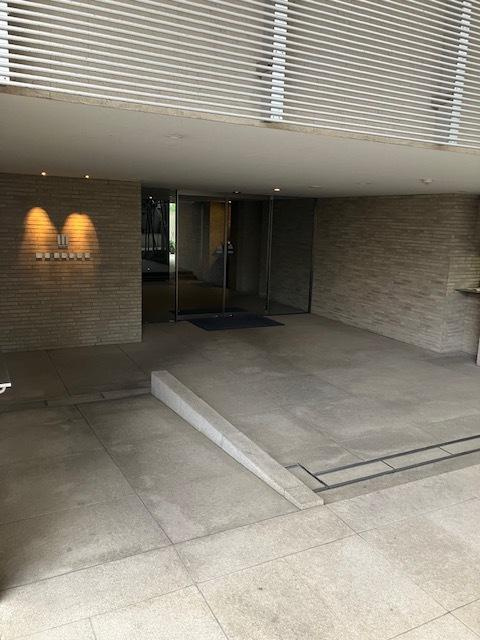 山王プレイスのエントランス