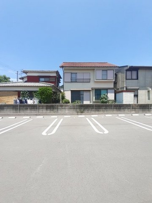 【駐車場】 | ハイライト | 駐車スペースもあります