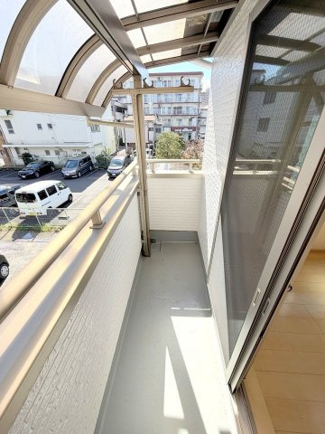 青梅市東青梅3丁目　リフォーム住宅のバルコニー|リフォーム前写真※室内のご見学いつでも可能です。