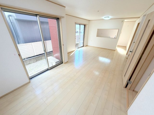 青梅市東青梅3丁目　リフォーム住宅の居間・リビング|リフォーム前写真※室内のご見学いつでも可能です。