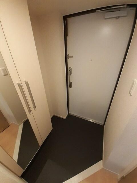 Ｅ．ステージ　新御徒町の玄関