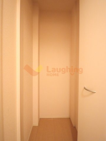 ヴァン・テ・アンの収納|清潔感のあるトイレです