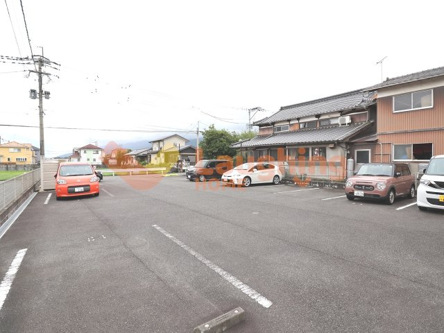 ヴァン・テ・アンの駐車場|駐車場に車を止められます