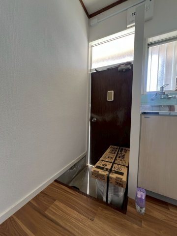 第三岡部コーポの玄関