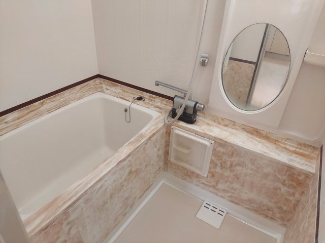 ジャルダン宝塚中山台弐番館B棟のキッチン