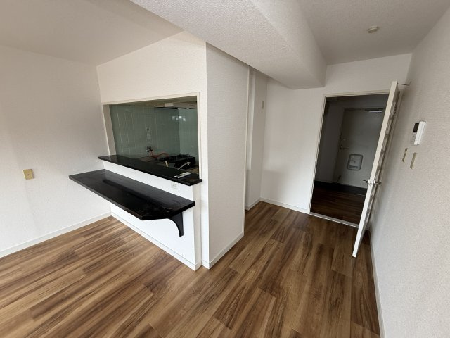岸和田市神須屋町の賃貸マンションの内装