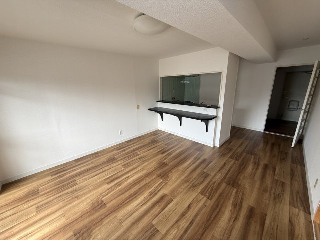 岸和田市神須屋町の賃貸マンションの内装