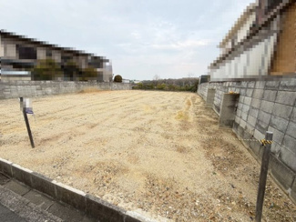 【外観】 | 鶴山台２丁目　売土地 | 周辺にはスーパーや薬局など、商業施設がそろっていますよ！とても住みやすい環境です！