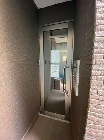 ＳＵＮＲＩＳＥ東尾久のエントランス