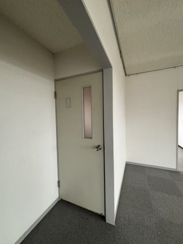 常滑市本郷町4丁目テナントの内装