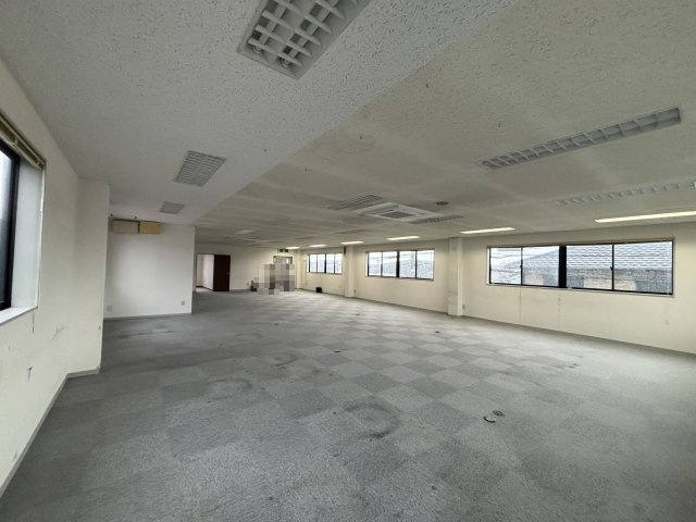 常滑市本郷町4丁目テナントの内装