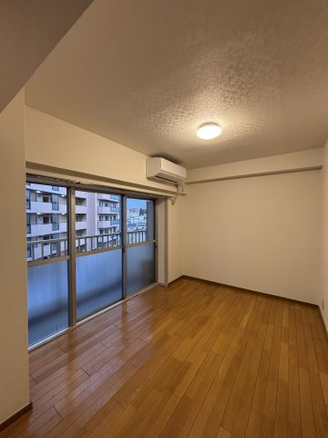 ダイアパレス町屋の洋室