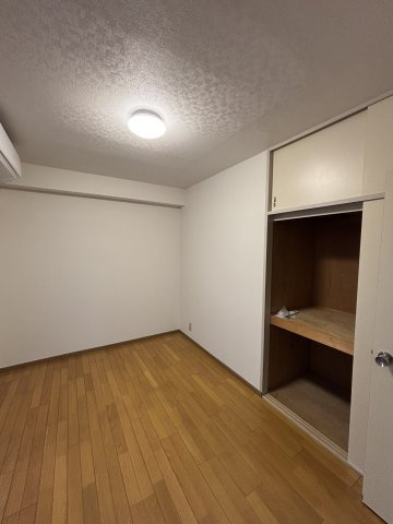 ダイアパレス町屋の洋室