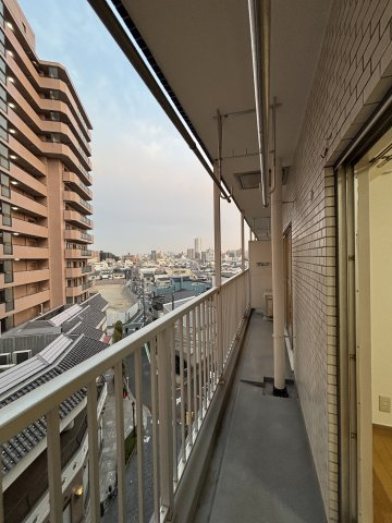 ダイアパレス町屋のバルコニー