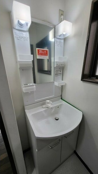 守口市大日町4丁目戸建の洗面所