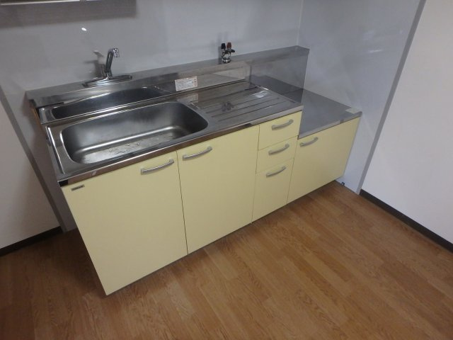 グリーンプラザ御厨のキッチン|※別部屋の参考写真です