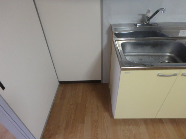 グリーンプラザ御厨のキッチン|※別部屋の参考写真です