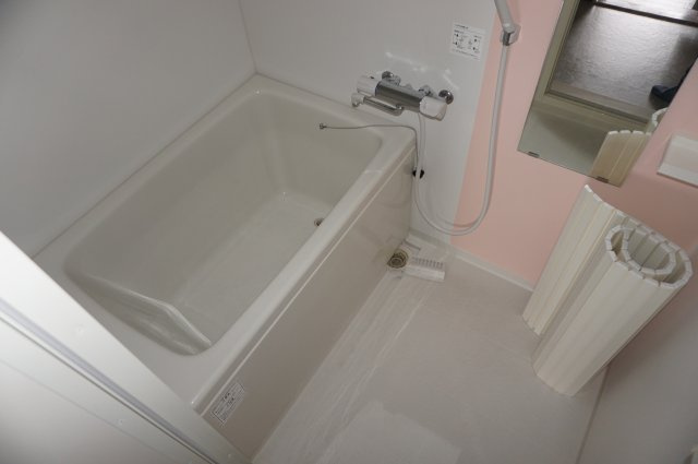 グリーンプラザ御厨の浴室|※別部屋の参考写真です