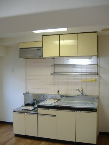 サザンクロス池上のキッチン|収納が多く、作業スペースが確保されたキッチン