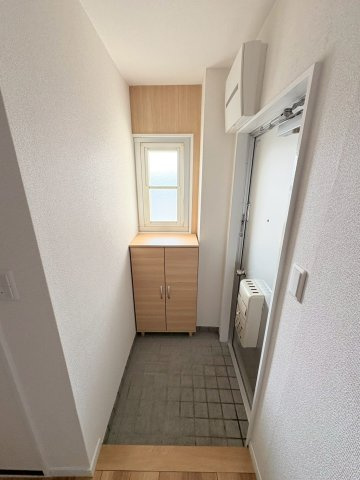 【玄関】 | ディマンドハイツB