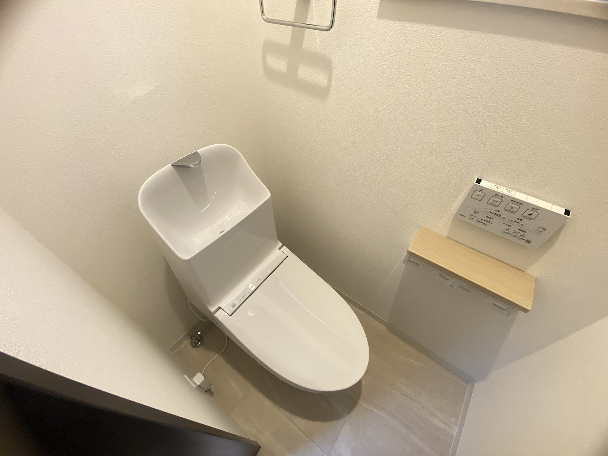 兵庫県尼崎市南竹谷町1丁目12-2のトイレ|清潔感のあるトイレです