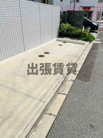 仲介手数料０円！！DIAMOND　MOONの駐車場