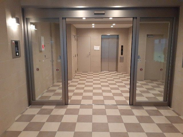 ラタンのエントランス
