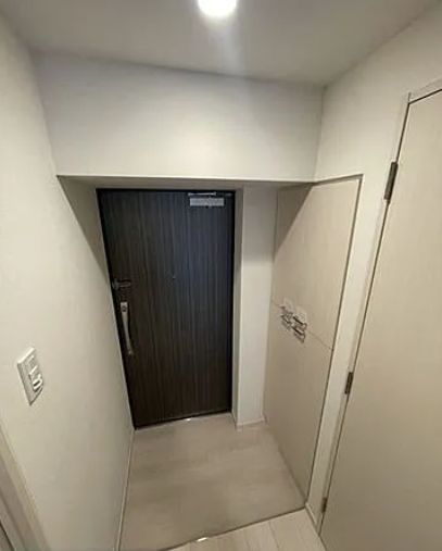 ジェノヴィア三ノ輪Ⅲスカイガーデンの玄関