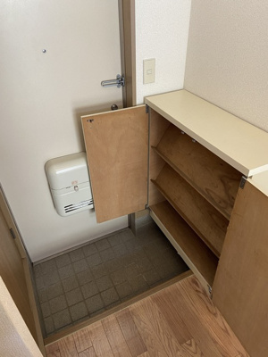 【玄関】 | コスモス高根