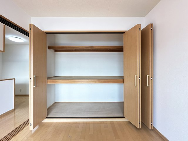 ロイヤル西御座の収納