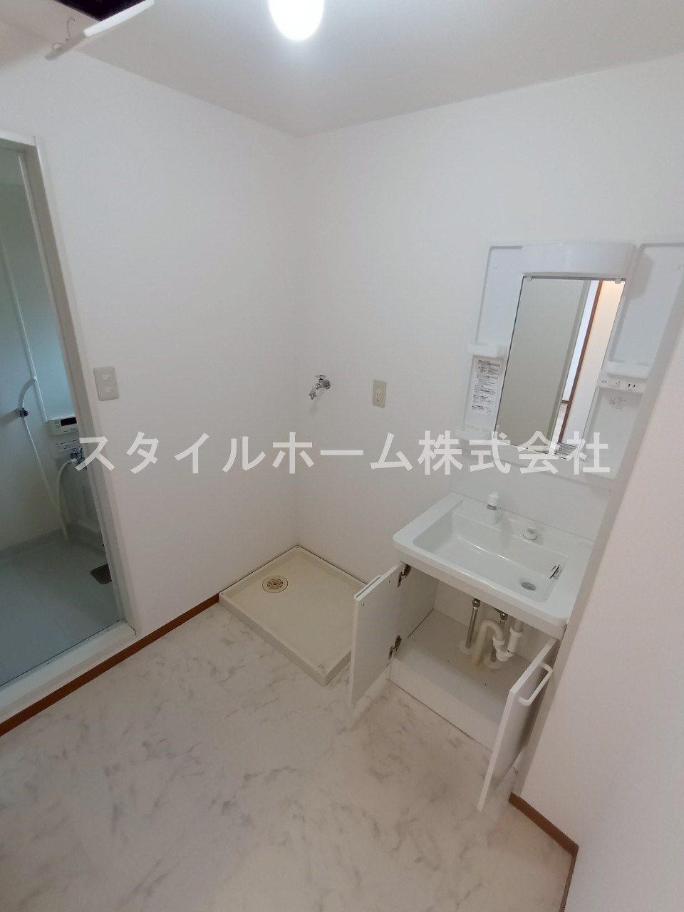 ｉホームＴＯＷＮ四番館の洗面所