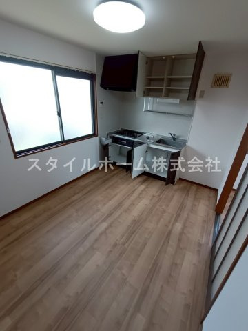 ｉホームＴＯＷＮ四番館の居間・リビング