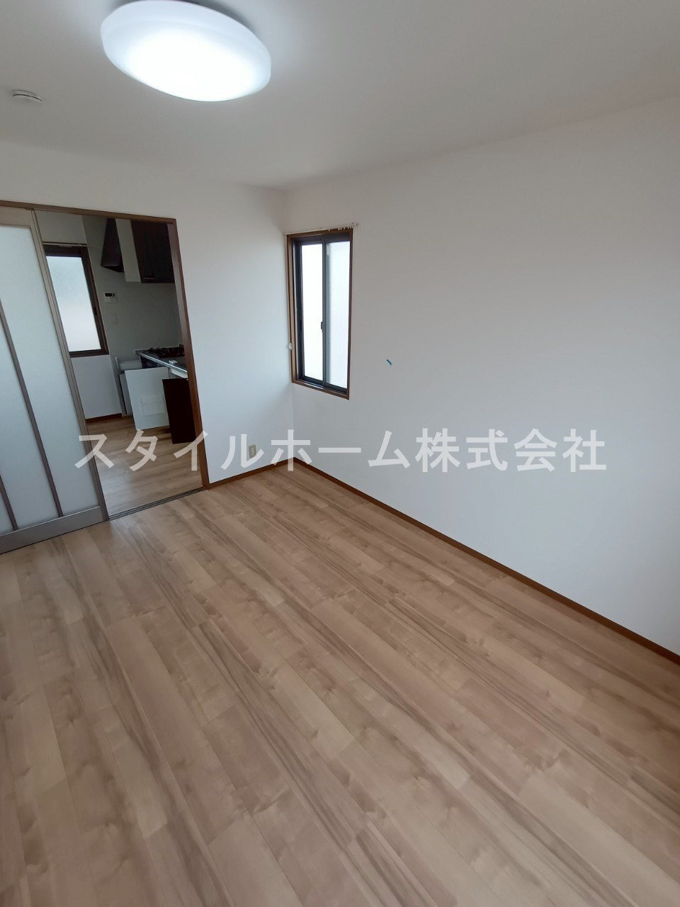 ｉホームＴＯＷＮ四番館の居間・リビング