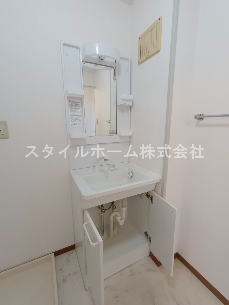 ｉホームＴＯＷＮ四番館の洗面所