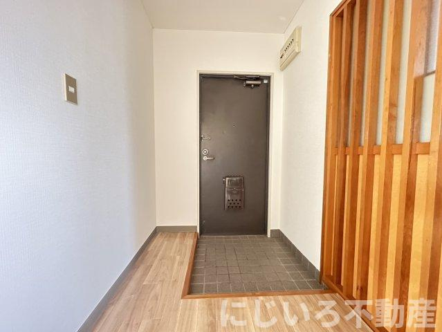 第3眉山マンションの玄関