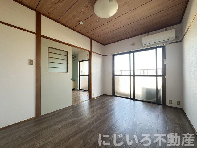 第3眉山マンションの居間・リビング