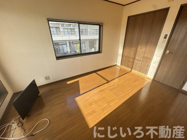 ハイツ中山の居間・リビング