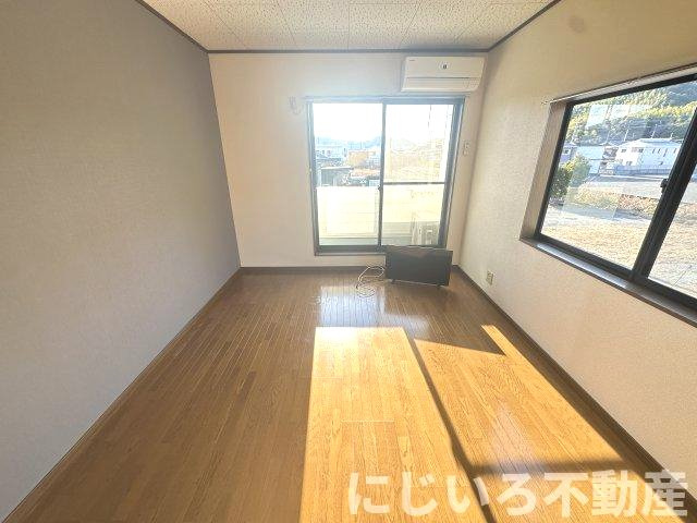 ハイツ中山の居間・リビング