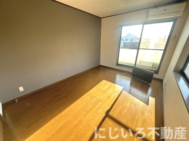 ハイツ中山の居間・リビング