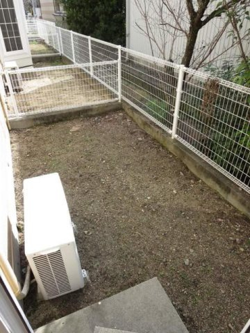 ニュールフランＢ号館の庭|お庭が付いています