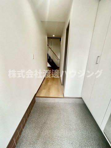 ルーチェ大宮テラスハウスの玄関