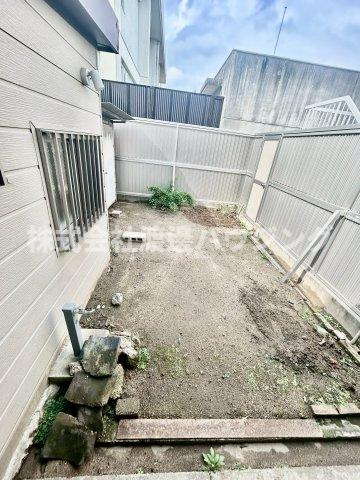 ルーチェ大宮テラスハウスの庭|専用庭付き