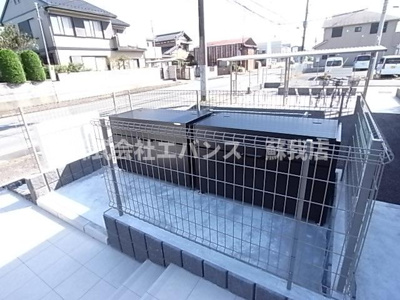 【その他】 | リオハイト | 敷地内に専用ゴミ置き場があります
