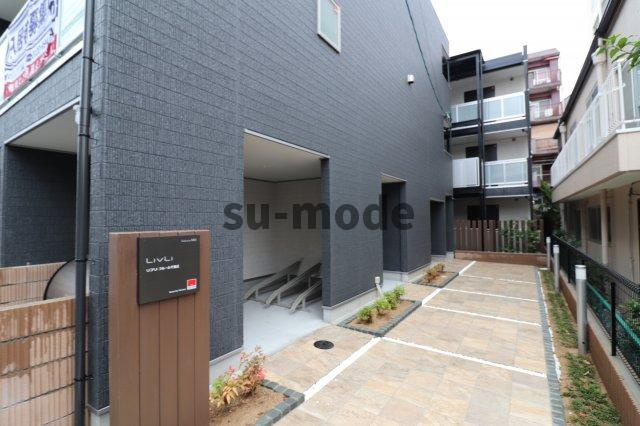 リブリ・フルール千里丘のエントランス