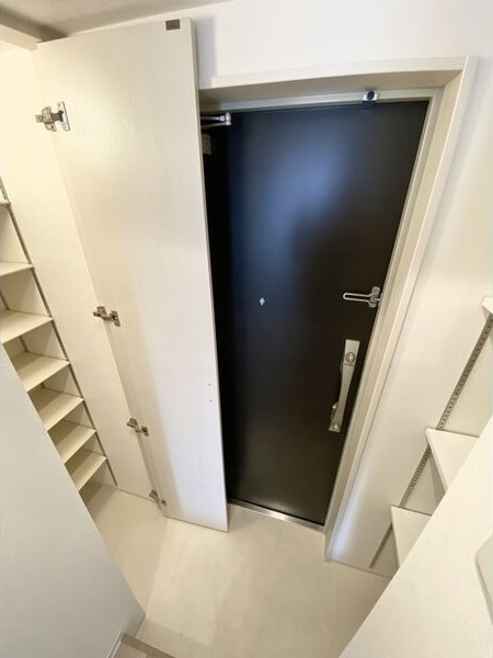 S-RESIDENCE浅間町　※キャンペーン中!!!の玄関