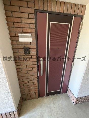 ブランドルフの玄関|収納もある玄関です